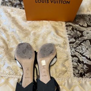 Louis Vuitton shake sandals